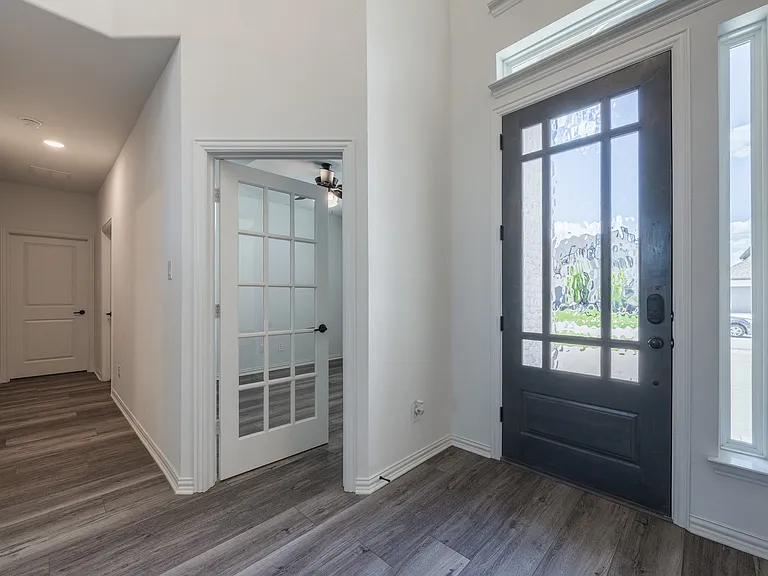 1111 Alaska Dr — Photo 16