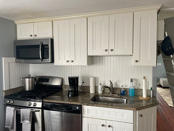 3rd image of 10 Emerson St #0