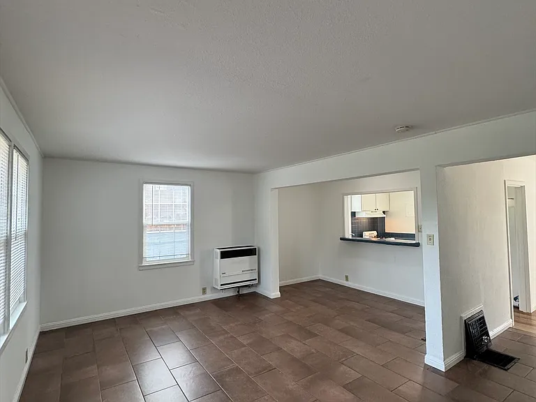 70 Parrott St — Photo 9