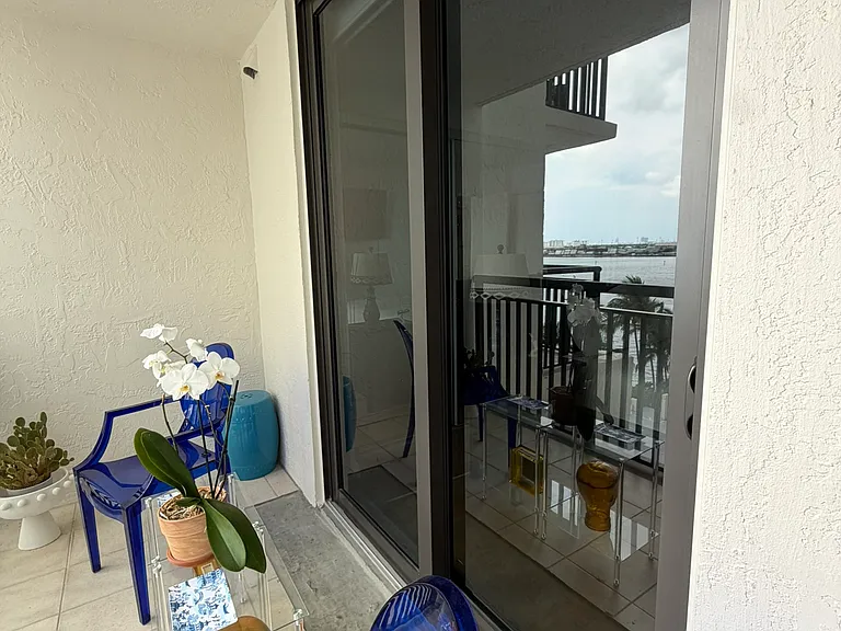 540 Brickell Key Dr #828 — Photo 19