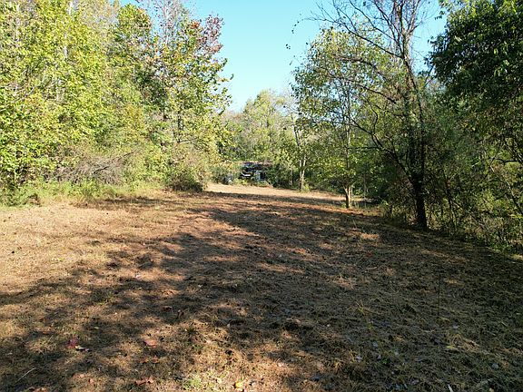 3rd image of 2029 Sugar Ridge Rd