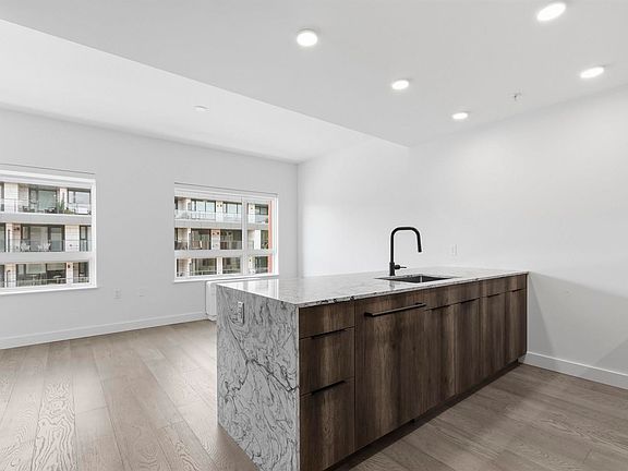 4th image of 3590 W 39th Ave #305