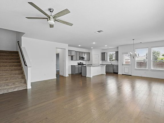 3rd image of 1105 Kingston Ct