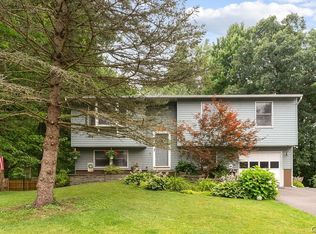 105 Unity Cir, Minoa, NY 13116