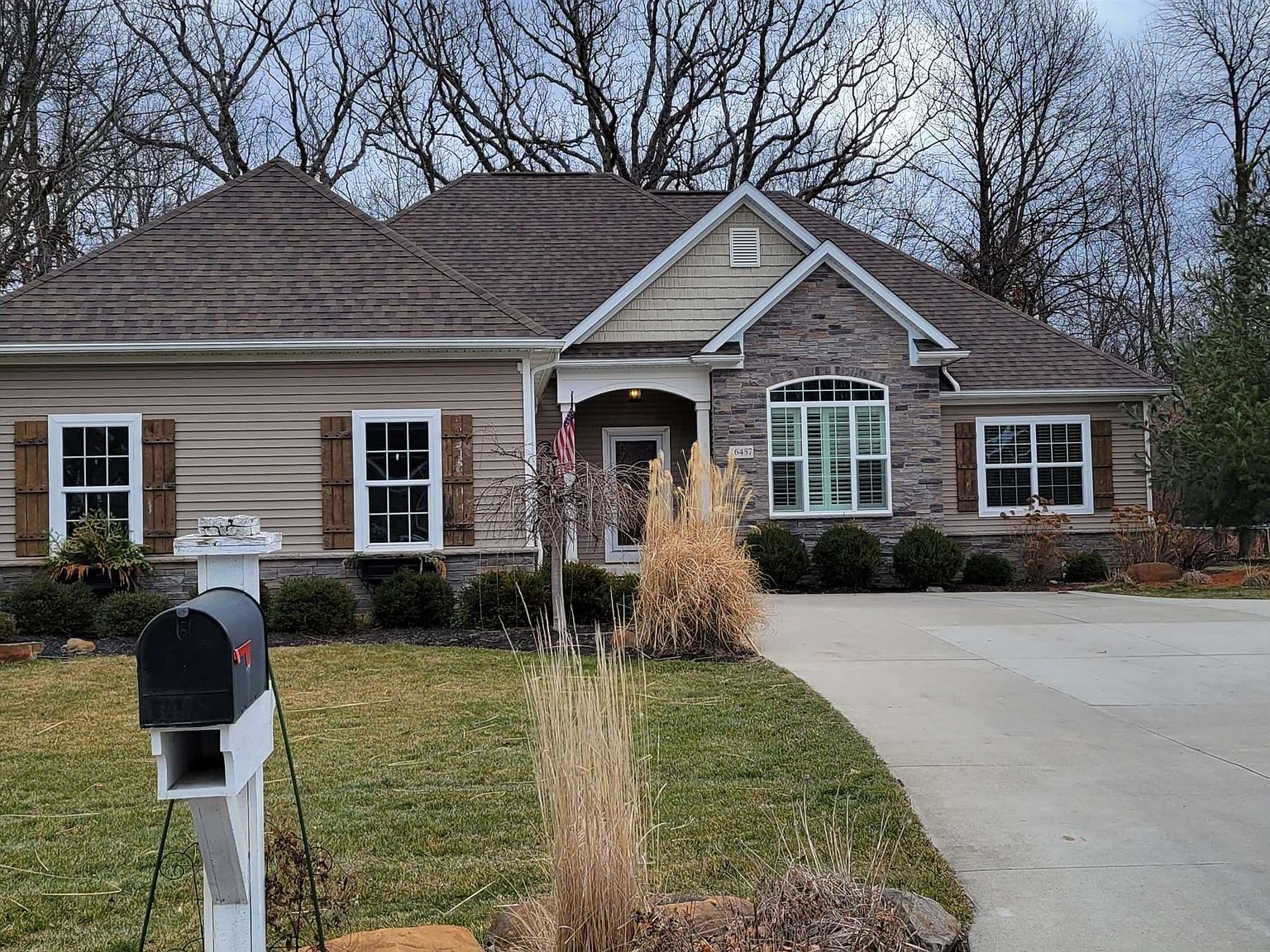 16457 Silver Landings, Fenton, MI 48430 Zillow