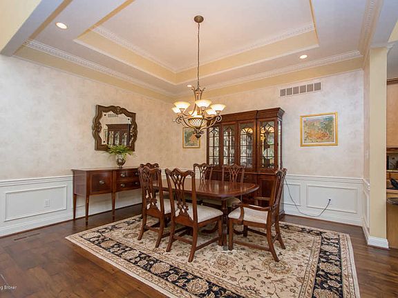 5th image of 14301 Willow Falls Ct
