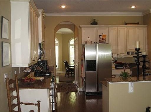 4th image of 500 Severn Ave