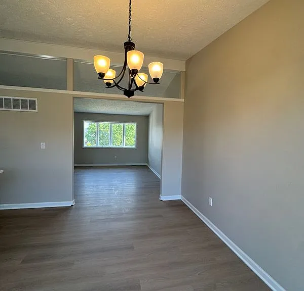 7396 Kestrel St — Photo 2