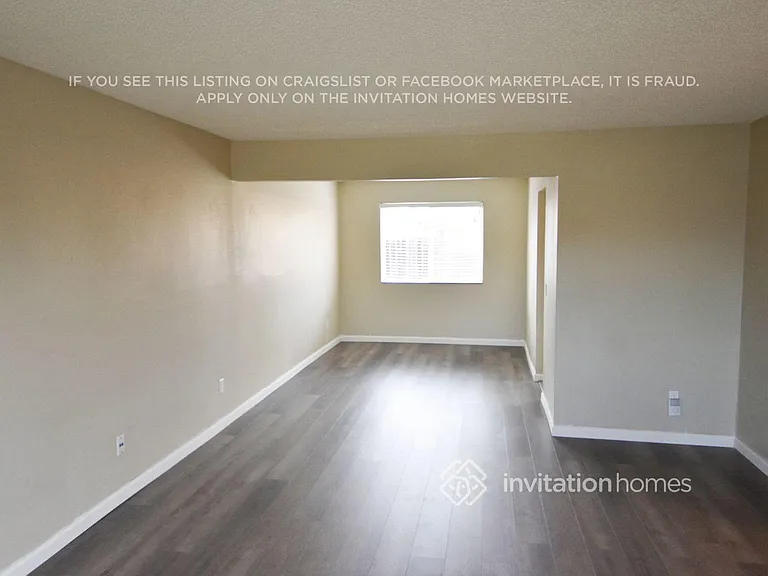560 E Wigeon Way — Photo 7