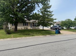 2412 Montana Pl, Joplin, MO 64804