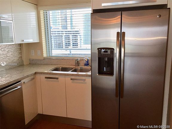5th image of 601 NE 36th St APT 2309