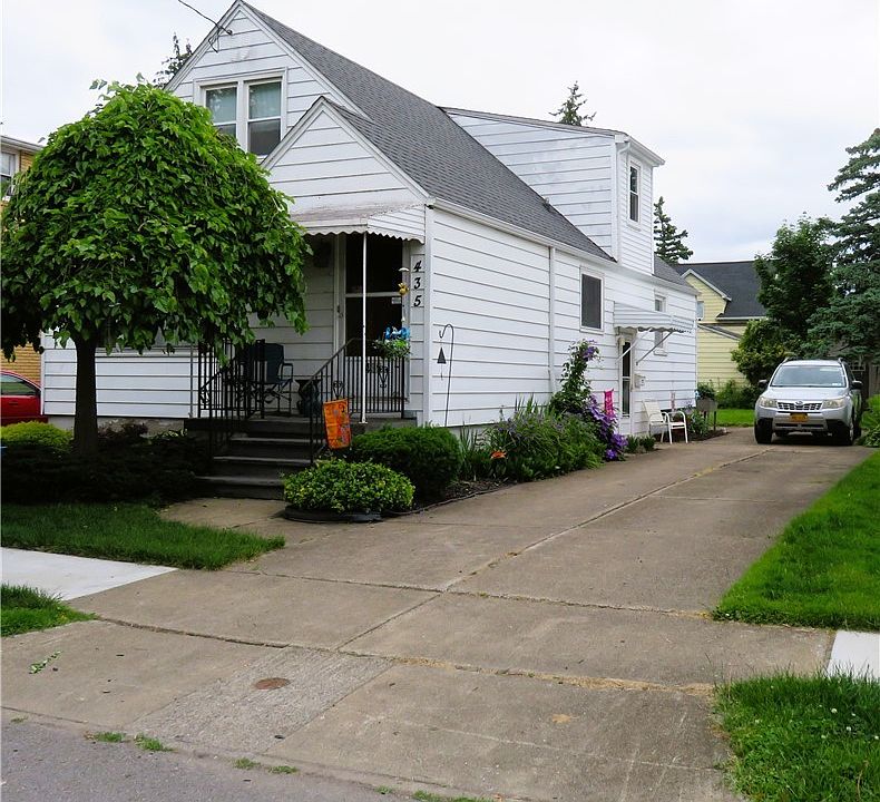 1st image of 435 Willett St