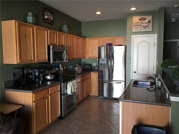 4th image of 3818 Laurel View Dr