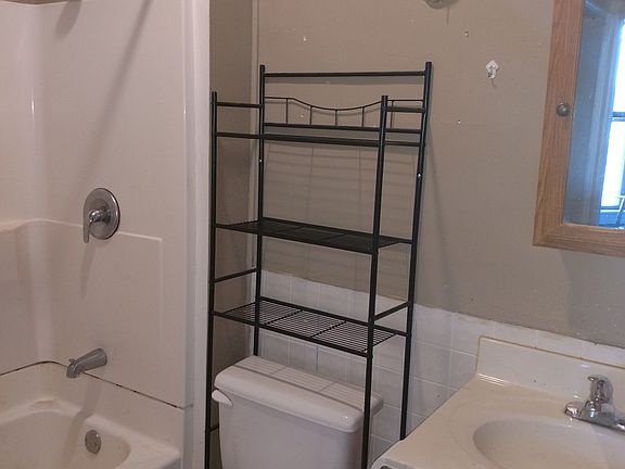 4th image of 101 E Liberty St APT 3