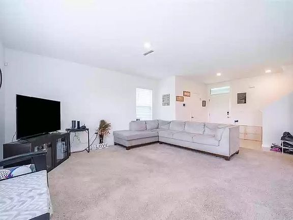 3rd image of 704 Brooklet Dr