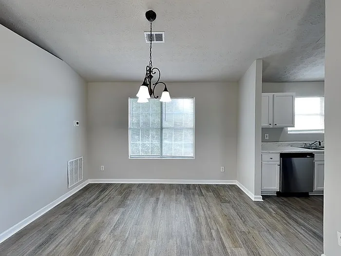 4145 Riverbank Ct — Photo 8