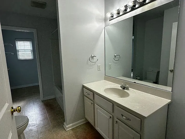 1643 Wood Song Ln — Photo 19