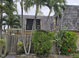 257 Lake Arbor Dr, Palm Springs, FL 33461