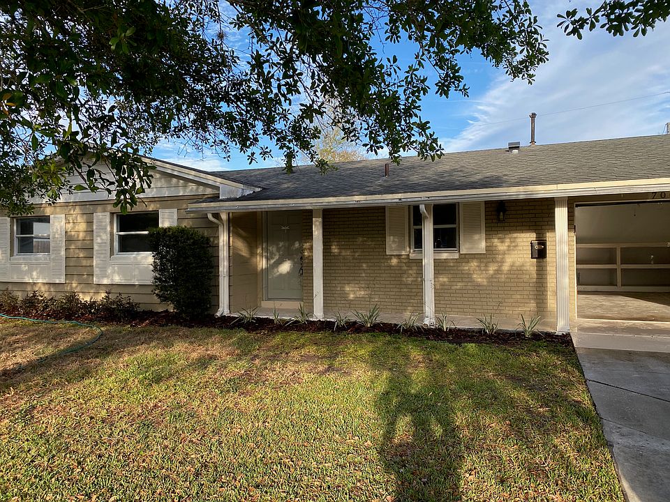 1st image of 706 Coachlight Way