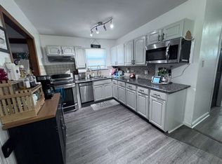 51 Saratoga Ct, Wilkes Barre, PA 18702