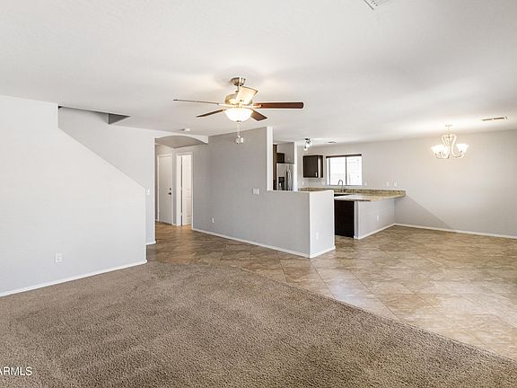 3rd image of 572 W Lucky Penny Pl