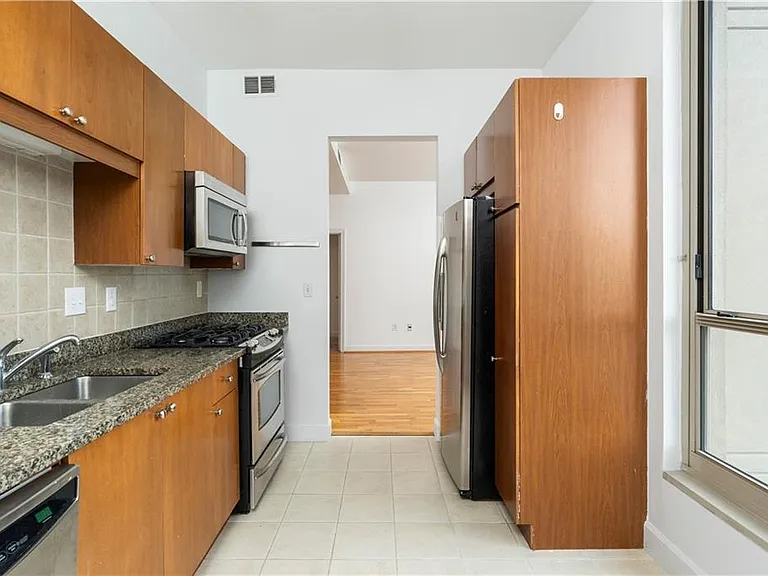 2626 Peachtree Rd NW #1008 — Photo 15