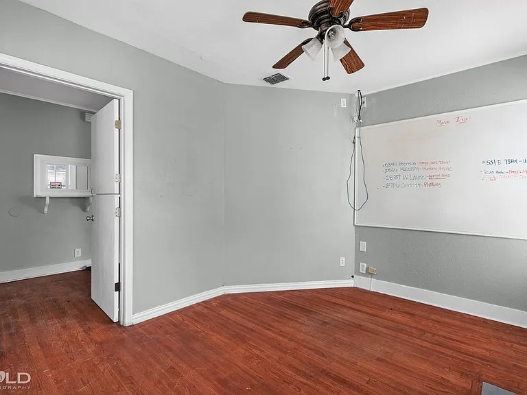 2661 Murray St — Photo 22