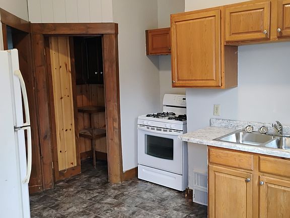 4th image of 1860 W 8th St APT 3
