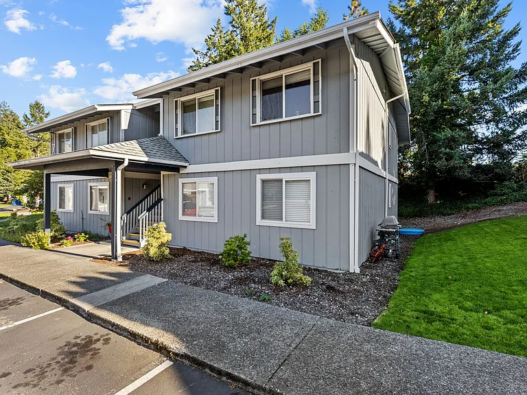 Evergreen Park Apartments in Olympia! — Photo 30