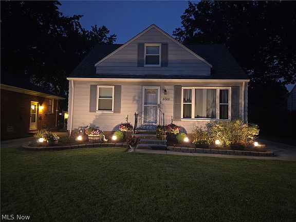2nd image of 2322 Larchmont Dr