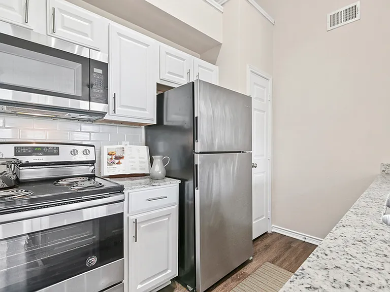 2x2 1095 sqft B2U - Unit 02303 Kitchen 2x2 1095 sqft B2U - Unit 02303 Kitchen