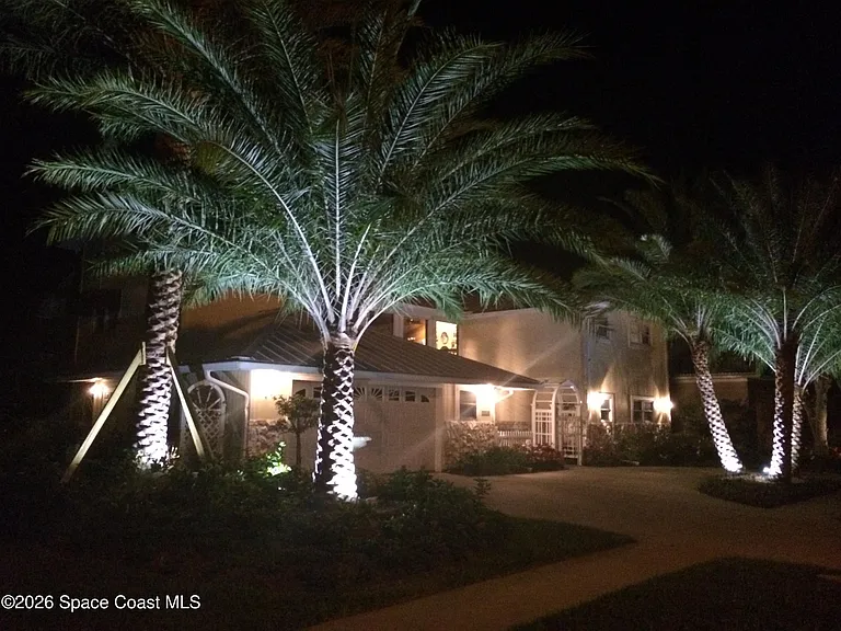 2230 Sykes Creek Dr — Photo 103