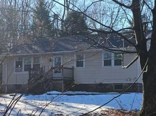 11 Creekside Ln, South Cairo, NY 12482