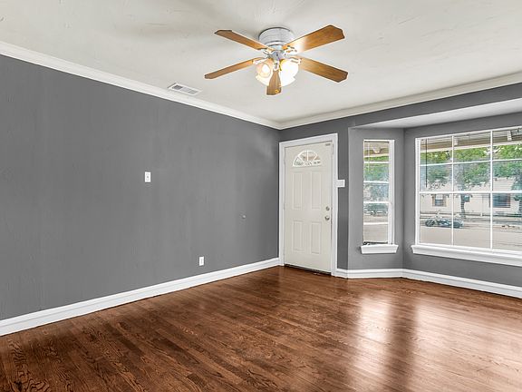 4th image of 1433 Nash St