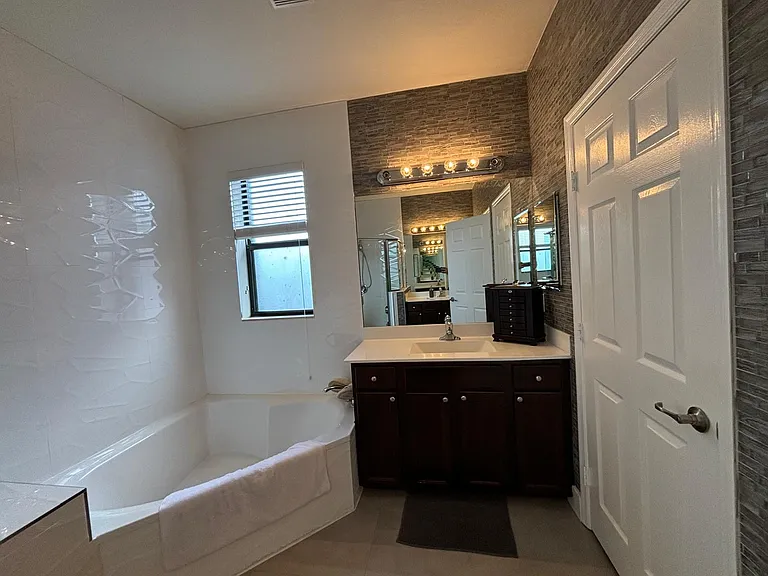 W 35th Ln — Photo 26
