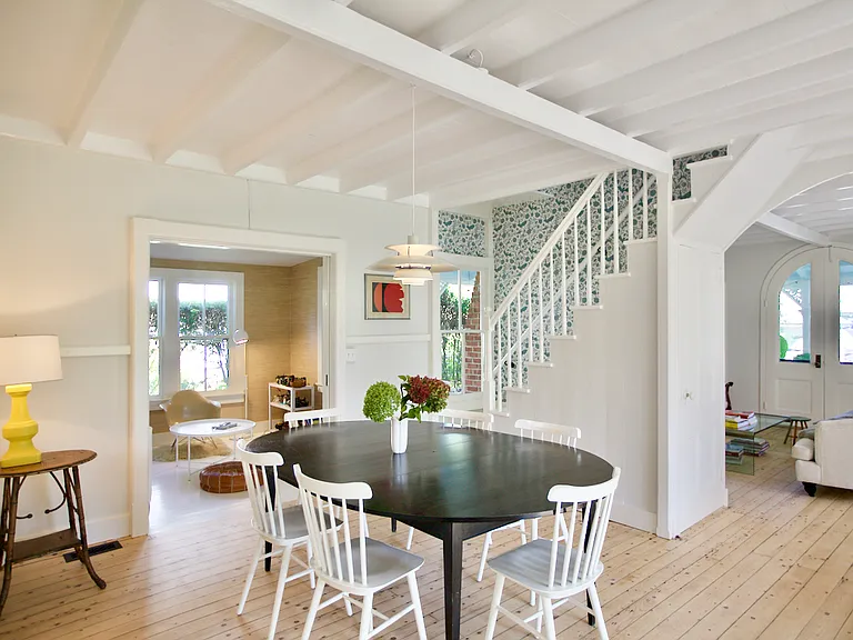 7 Clinton Ave — Photo 12