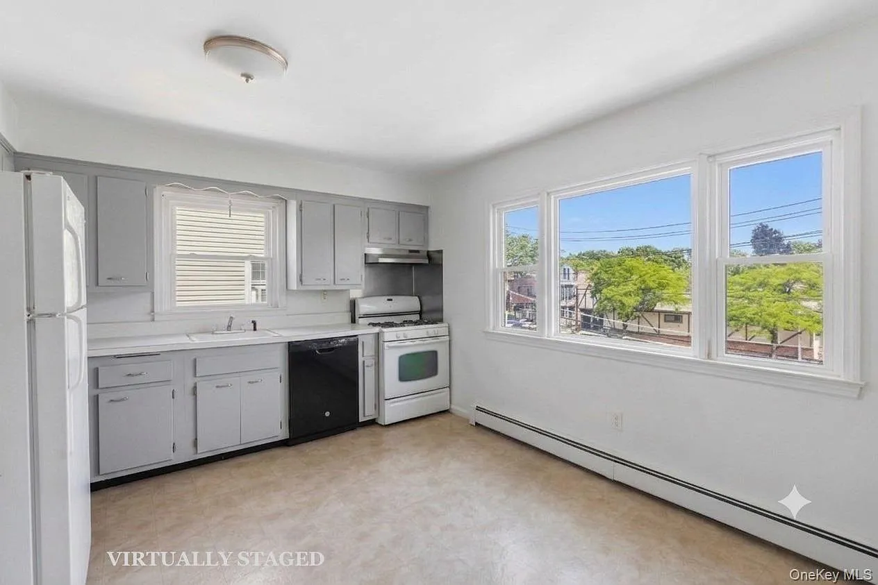 2 bed, 1.0 bath, 900 sqft, $3,000 — Photo 4