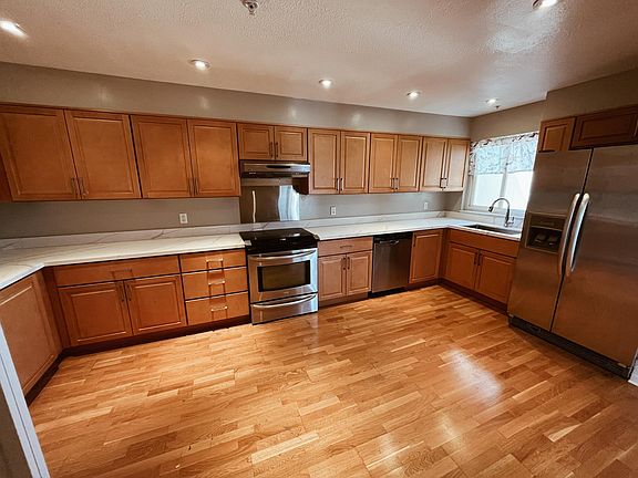 2nd image of 695 Monterey Blvd APT 303