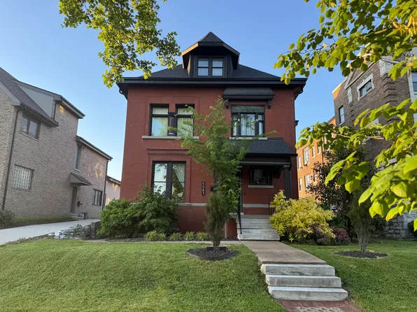 5083 Waterman Blvd, Saint Louis, MO 63108
