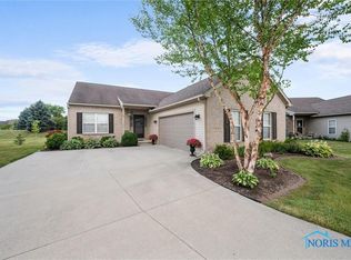 7373 Longwater Ct, Maumee, OH 43537