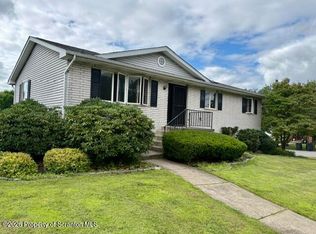 212 Swinick Dr, Dunmore, PA 18512