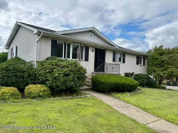 212 Swinick Dr, Dunmore, PA 18512