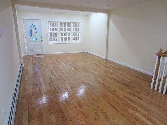 3rd image of 5117 Avenue