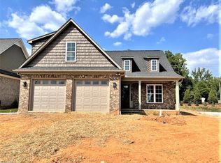 1631 Wisteria Dr, Winston Salem, NC 27106