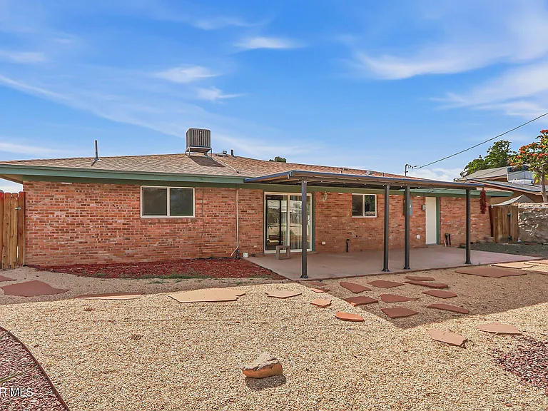 3020 Wedgewood Dr — Photo 27
