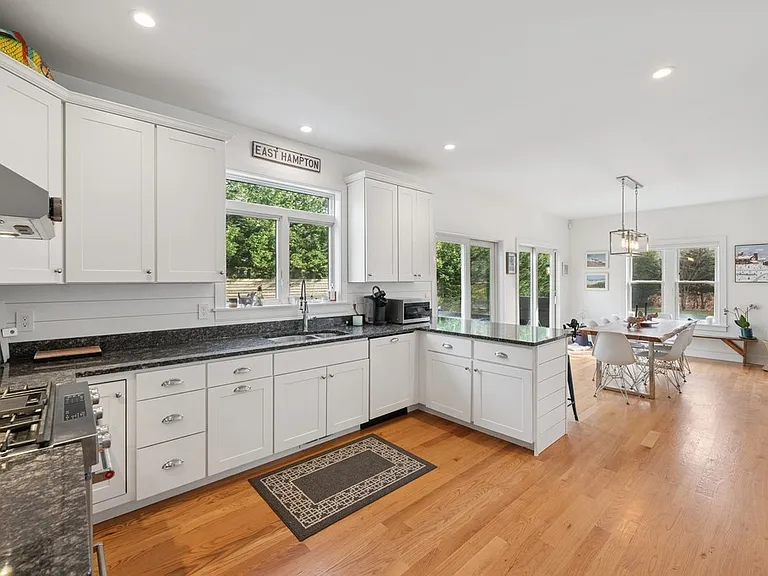 115 Park St — Photo 11