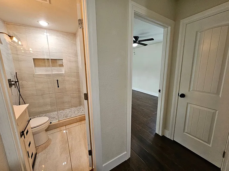 213 N Hampton Rd — Photo 17