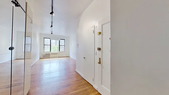 Rented by Compass | media 3