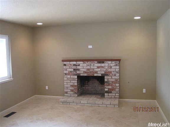 5th image of 1329 Fair Oaks Ct