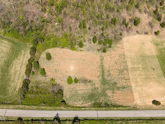 4th image of 2964 Rock Springs Rd